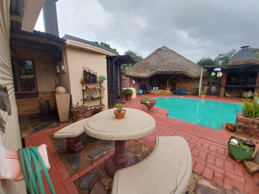 3 Bedroom Property for Sale in Potchefstroom South North West